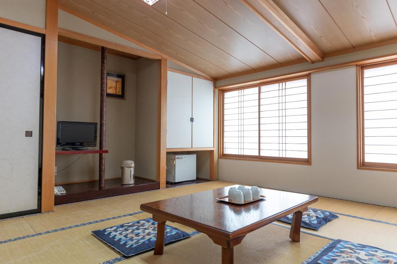 Tabist Kanko Business Hotel Matsuyama Hida Takayama Takayama  Esterno foto